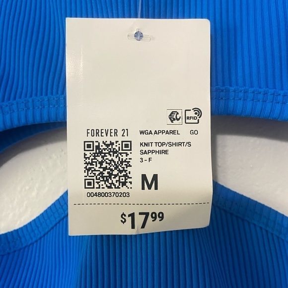 Forever 21 women's M NWT cut out crop top in bright blue - Picture 2 of 3